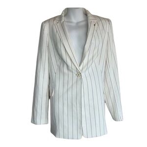 TOMMY HILFIGER Ivory Blazer, Black PinStripes, pretty gold ‘TH’ on lapel. 8